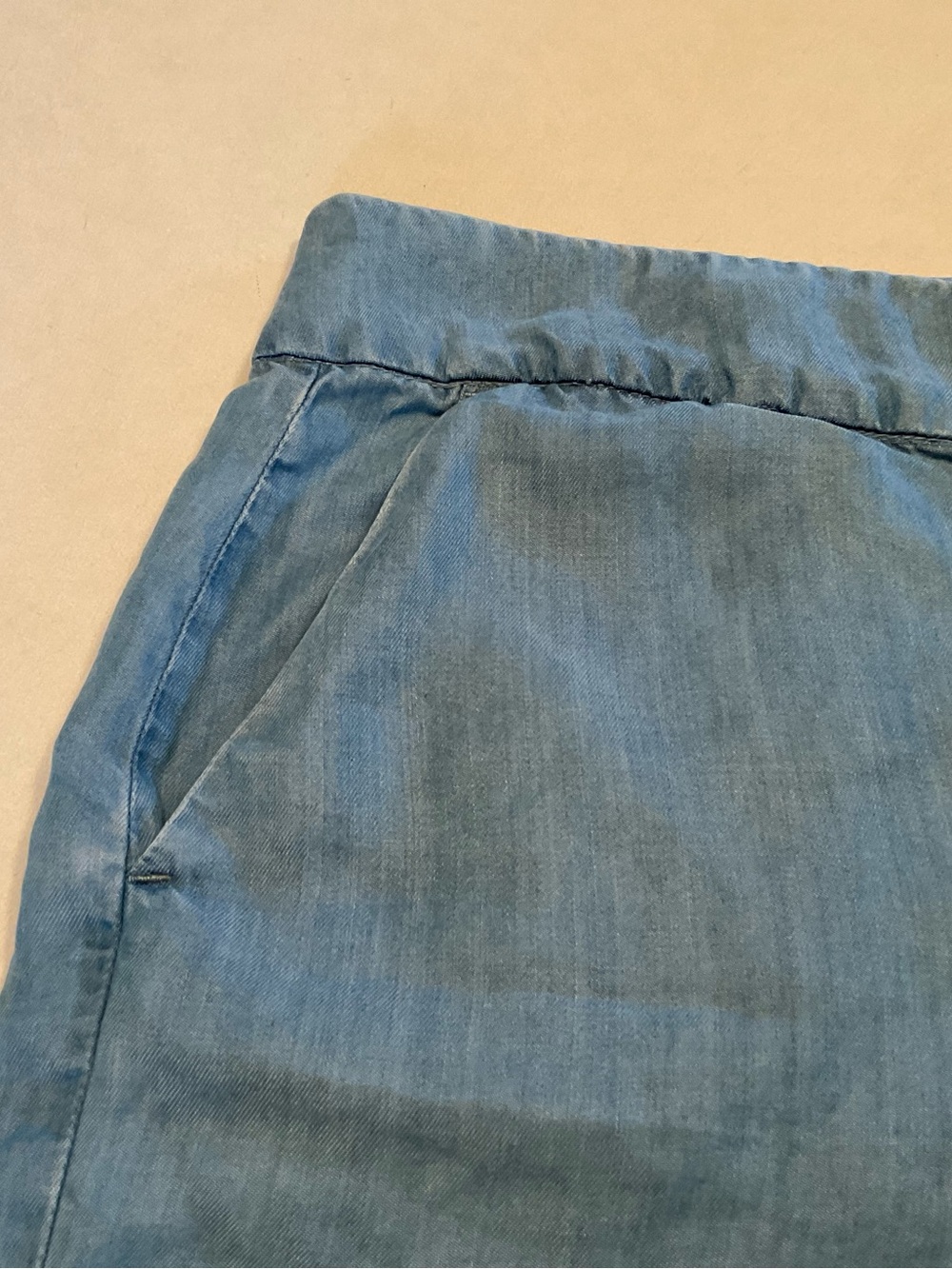 Crown & Ivy Blue Chambray Scalloped Hem Shorts - Picture 3 of 8